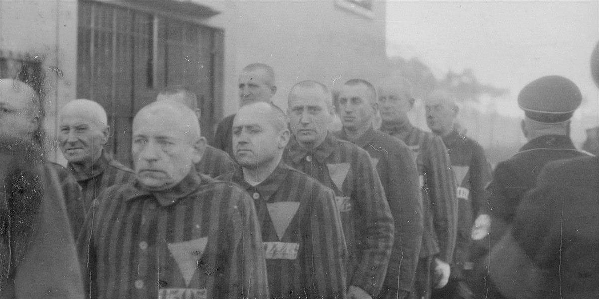 Bývalého nacistického strážcu vo veku 100 rokov obvinili zo spolupáchateľstva na vraždách