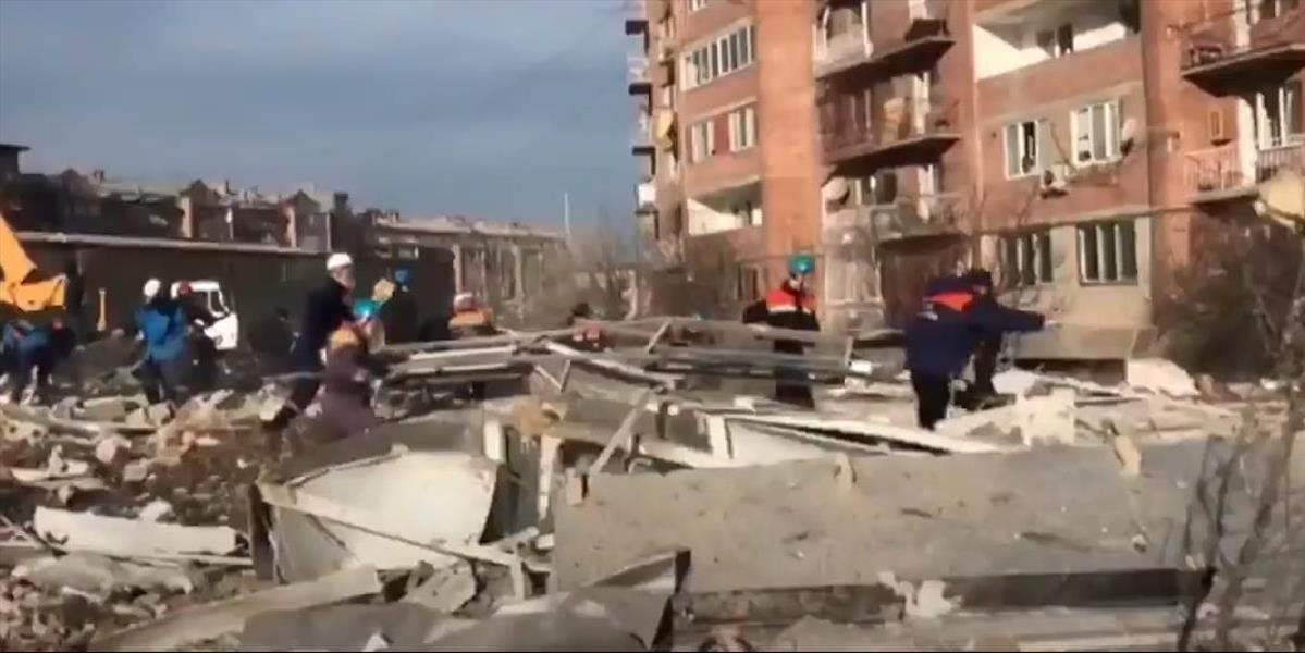 Explózia v Rusku zdemolovala trojposchodovú budovu