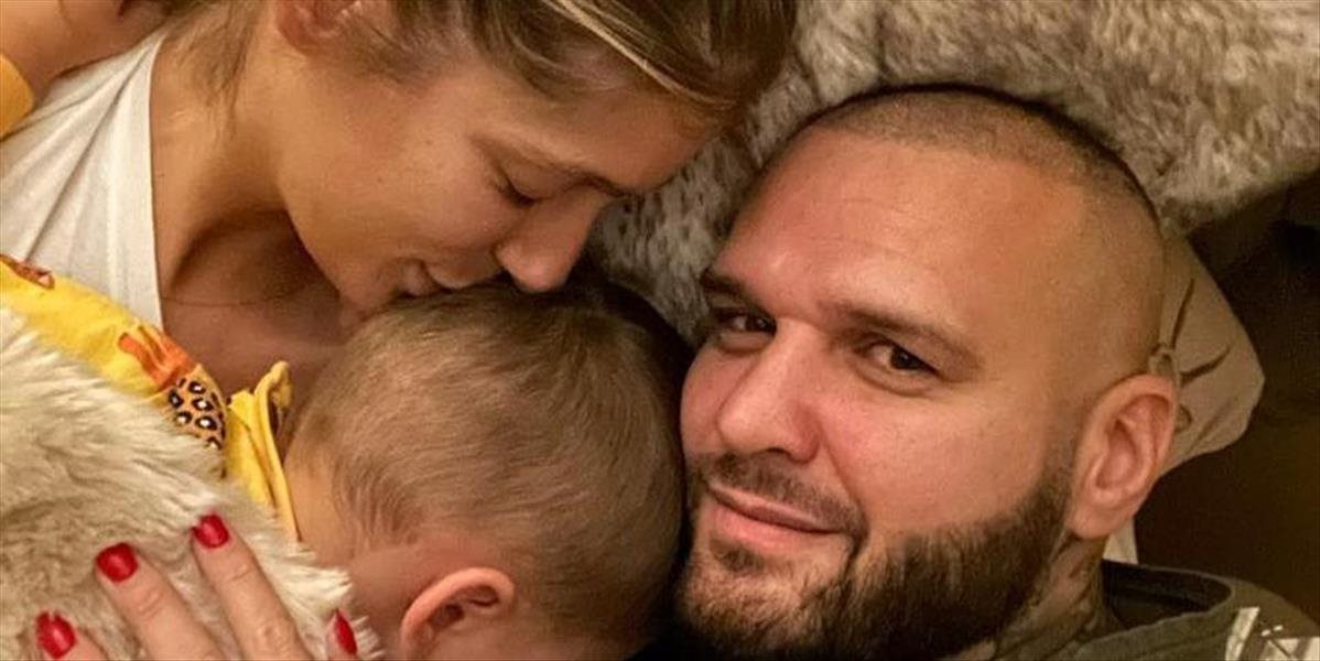 Média zavádzali o tom, že Rytmusova partnerka je tehotná