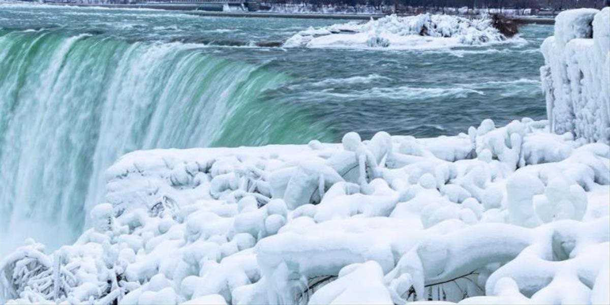 Niagarské vodopády sa zahalili do ľadu. Návštevníkom sa ponúkol krásny pohľad