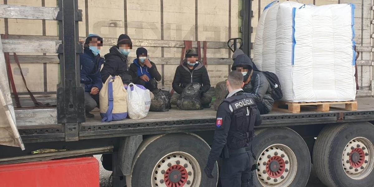 Pandémia koronavírusu znížila nelegálnu migráciu, Slovensko nie je iba tranzitnou krajinou