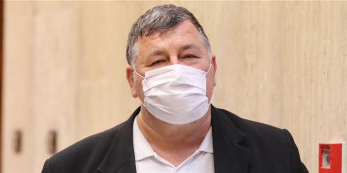 Šírila sa informácia, že Krčméry v Afrike robil s vakcínami pokusy na ľuďoch. Bol to ďalší hoax