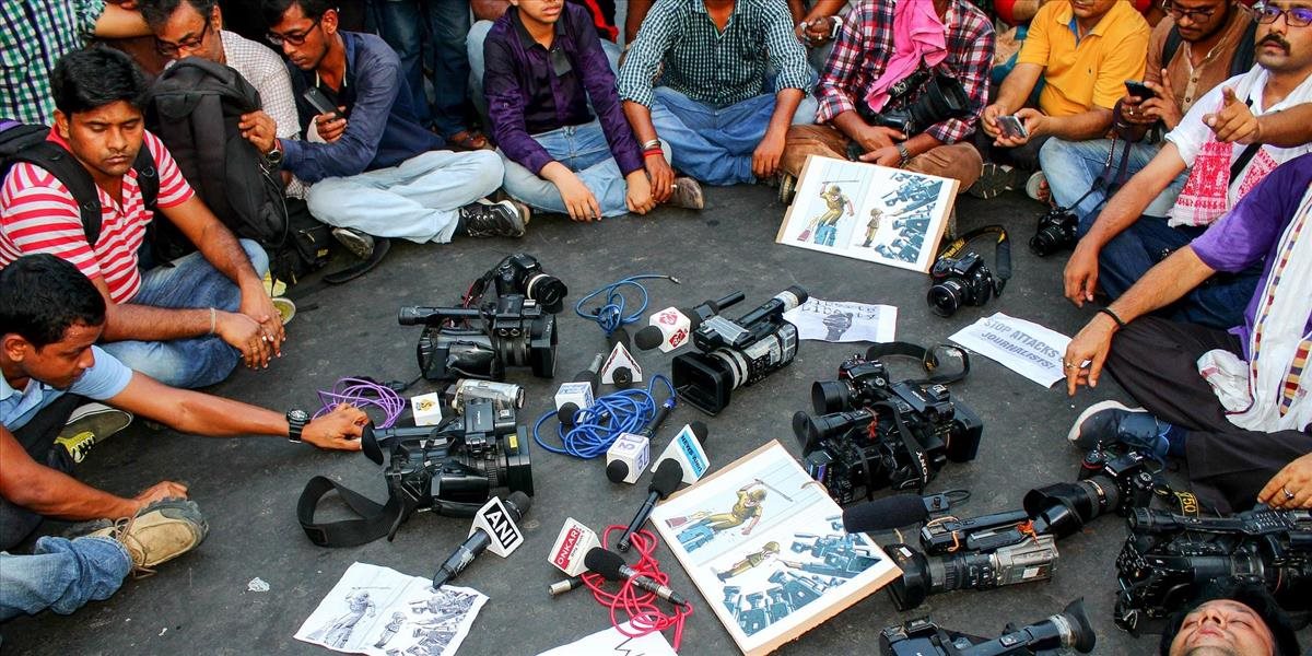 Minulý rok bolo zavraždených 65 pracovníkov v médiach