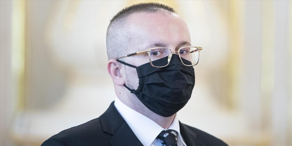 SIS funguje aj bez jej šéfa, ktorý je obvinený z korupcie. Pčolinský má dnes požiadať o uvoľnenie z funkcie