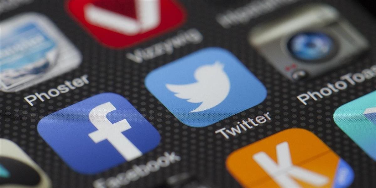 Ak Twitter nezmaže niektoré príspevky, Rusko ho zablokuje