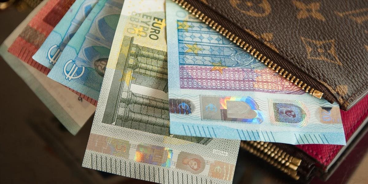 Poberáte dávku v nezamestnanosti? Môžete ju čerpať o dva mesiace dlhšie!