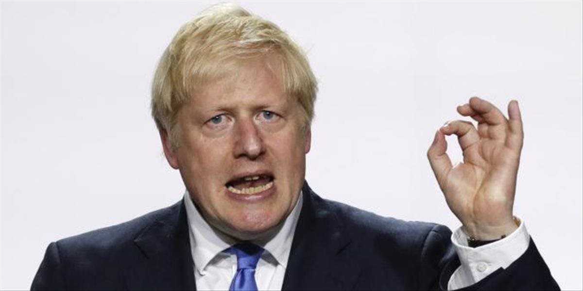 Boris Johnson zavolá európskym lídrom pre zákaz vývozu vakcín mimo Európskej únie