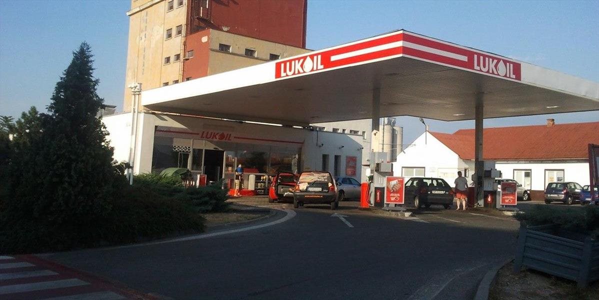 Lukoil na Slovensku končí, ich čerpacie stanice preberá Slovnaft