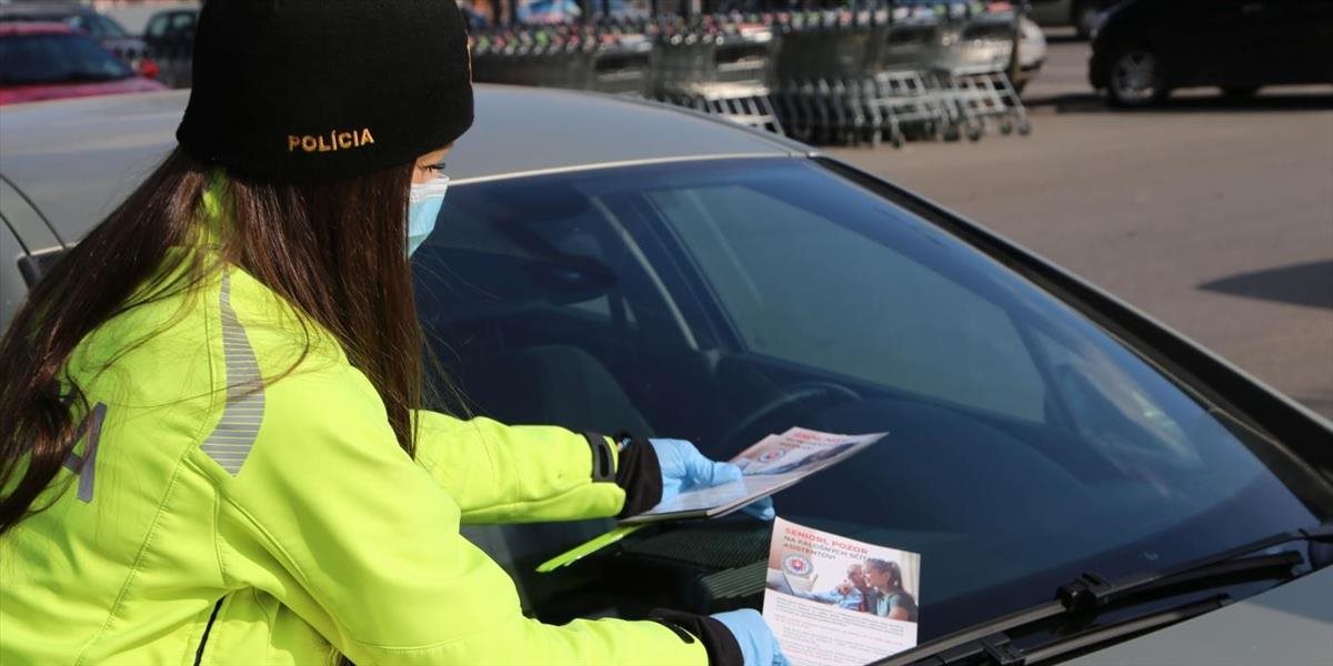 Polícia upozorňuje na podvodníkov! Predstierajú snahu pomôcť s koronavírusom