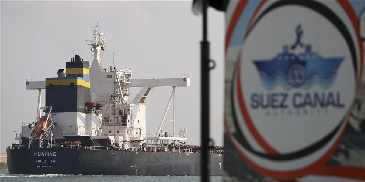 Egypt požaduje od Japoncov viac ako miliardu dolárov za zablokovanie Suezského prieplavu