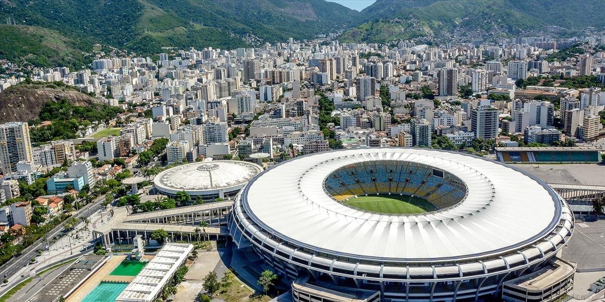 Guvernér Ria de Janeiro zamietol, aby bol známy štadión pomenovaný po kráľovi futbalu