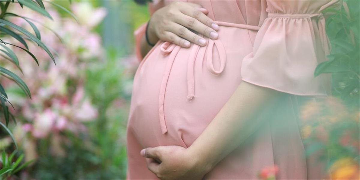 Tehotné ženy nakazené ochorením COVID-19 majú vyššie riziko úmrtia či predčasného pôrodu
