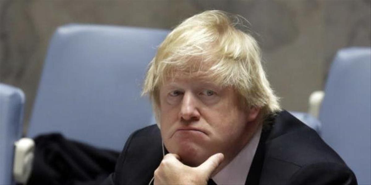 Naozaj povedal Boris Johnson, že by radšej videl tisíce tiel ako tretí lockdown?