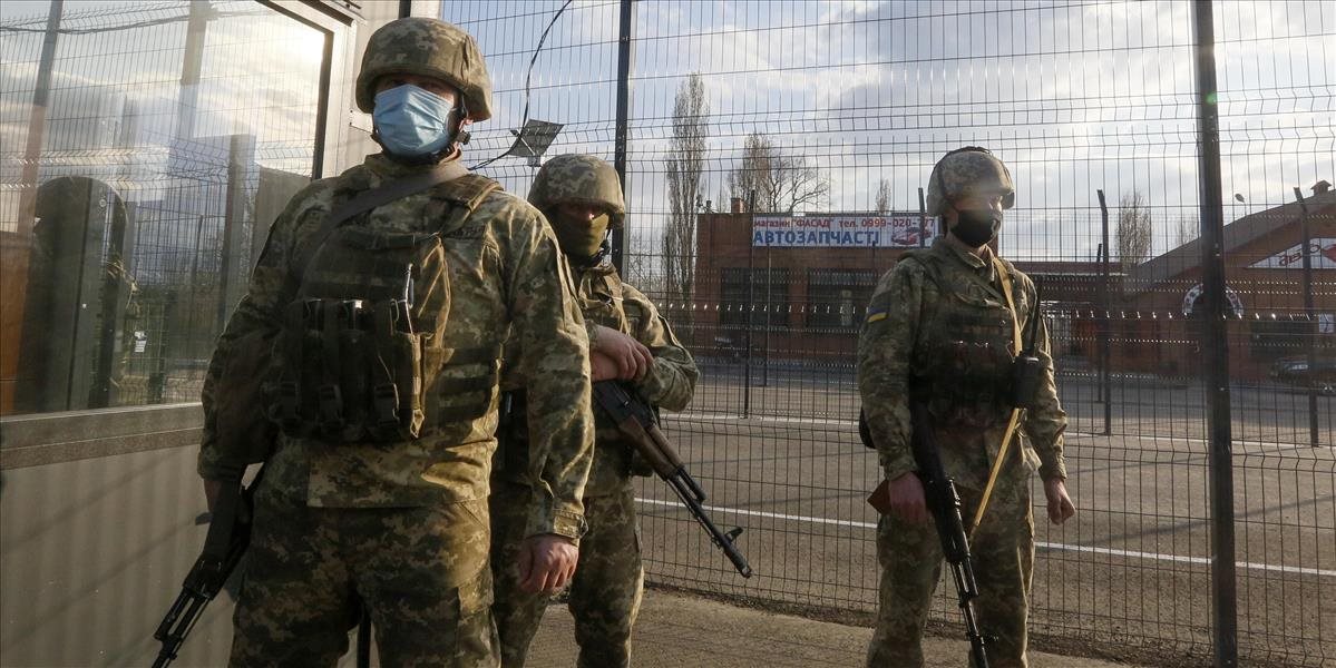 ROZHOVOR: Chmelár: Rusi sa bránia spôsobom, aký uznávajú za vhodný. Často je to však agresívne a za hranicou medzinárodného práva