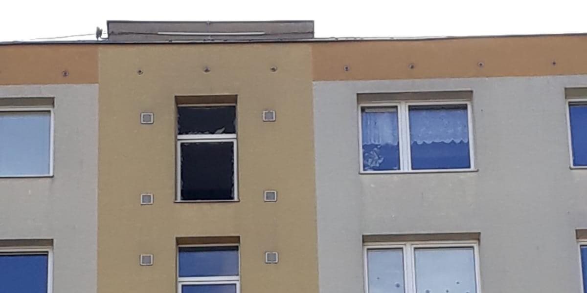 V bytovom dome v Považskej Bystrici explodovala doposiaľ neznáma výbušnina