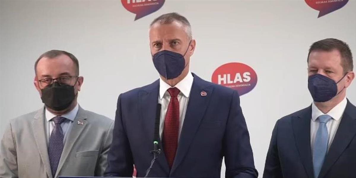 Podľa Rašiho vláda nepredložila dôkazy, prečo by núdzovým stavom mali byť obmedzované  ľudské práva