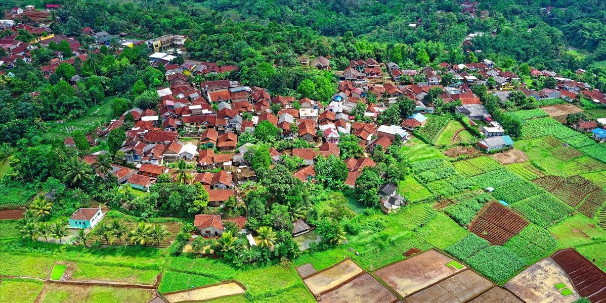 Pomoc v podobe eurofondov pre chudobné okresy Slovenska je príliš chaotická