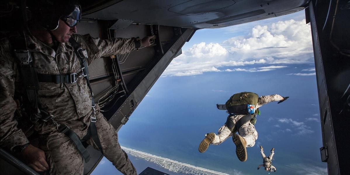 V Estónsku pristáli americkí výsadkári ako súčasť najväčších cvičení za 25 rokov