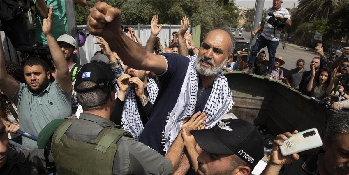 Napätie v Jeruzaleme narastá. Pri stretoch s políciou sa zranili stovky Palestínčanov