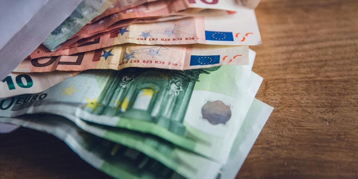 Vláda vyplatí jednorazový príspevok na dieťa v sume 333 eur rodinám, ktoré sú v hmotnej núdzi