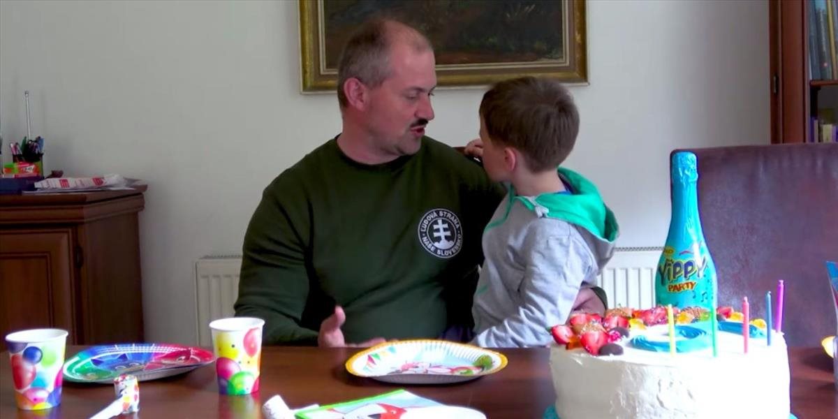 Na Kotlebu podala bývalá manželka trestné oznámenie. Podľa jej slov nemal právo zobrať jej syna