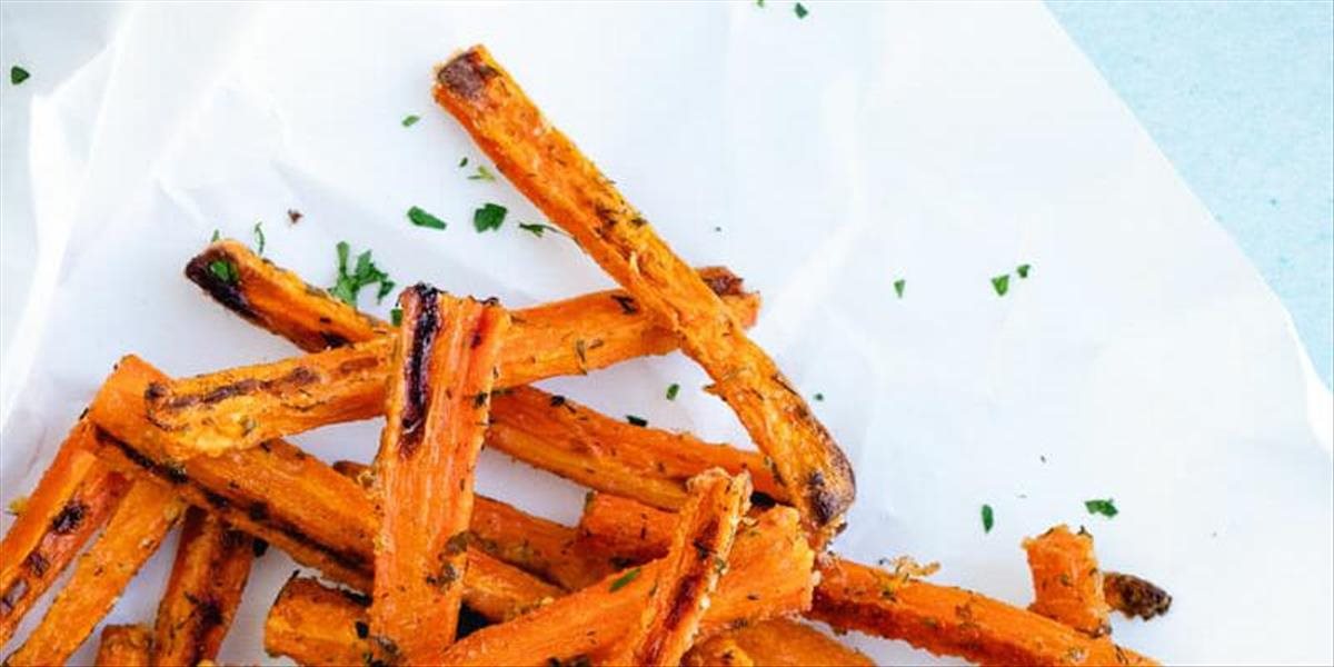 RECEPT: Výborné mrkvové hranolčeky potešia všetkých