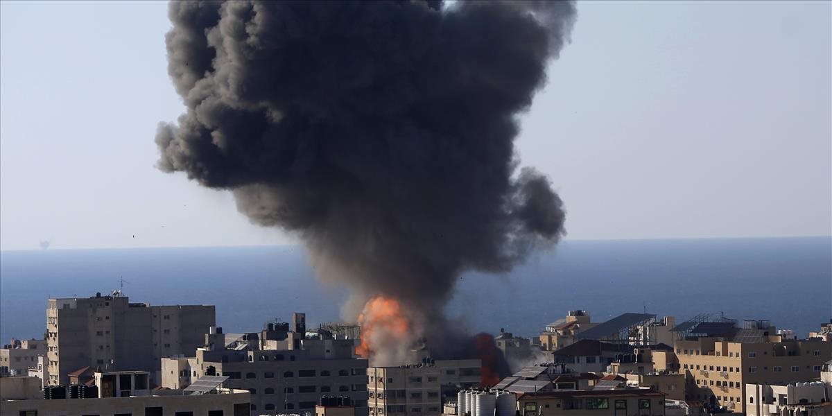 Izrael odpalił výškovú budovu v pásme Gazy. Pred útokom však správcu požiadal o evakuáciu