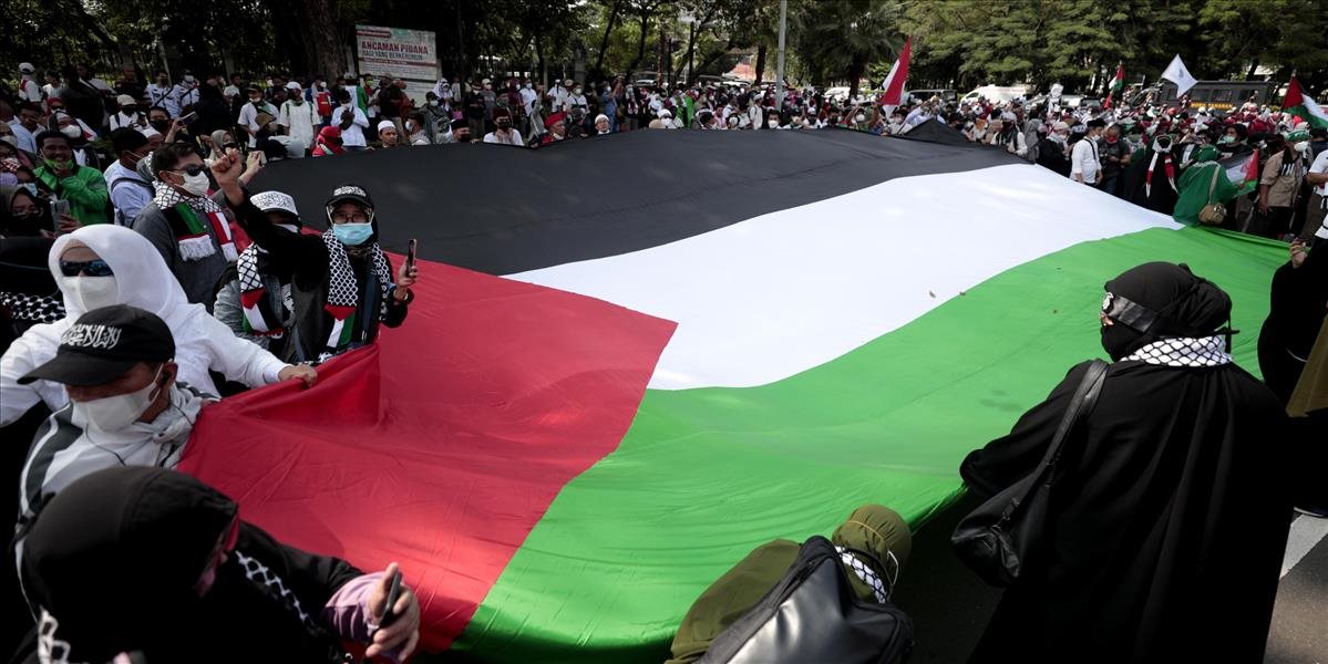 Palestínčania a izraelskí Arabi zahájili demonštrácie proti okupácii a útokom zo strany Izraela