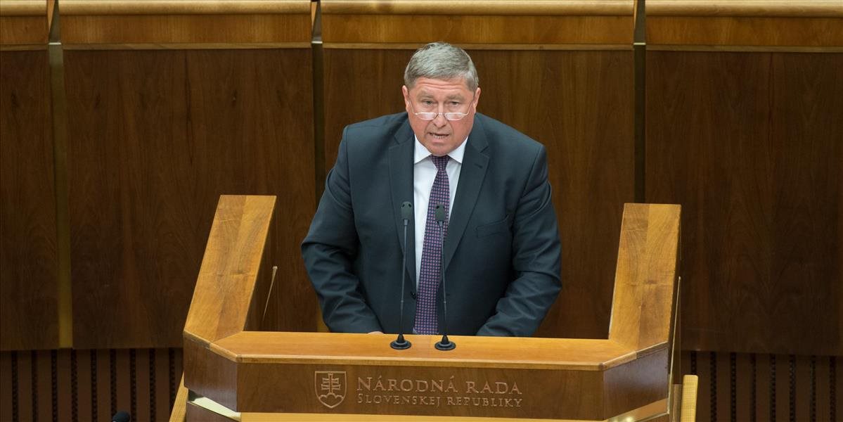 Bývalý špeciálny prokurátor Dušan Kováčik ostáva vo väzbe, rozhodol súd