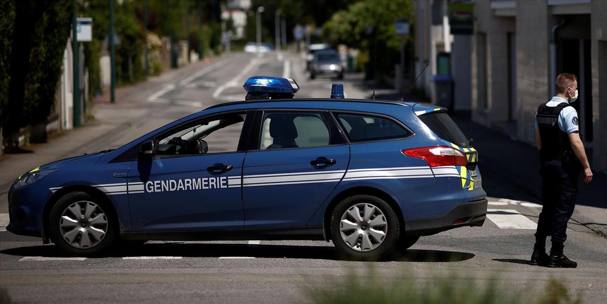Útok Islamistu vo Francúzsku! Policajtku dobodal na ostatných strieľal z jej pištole!