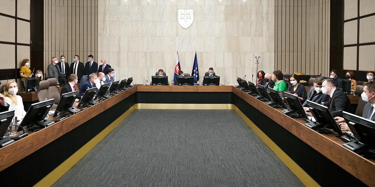 Kto je v očiach voličov najdôveryhodnejším členom vlády SR?