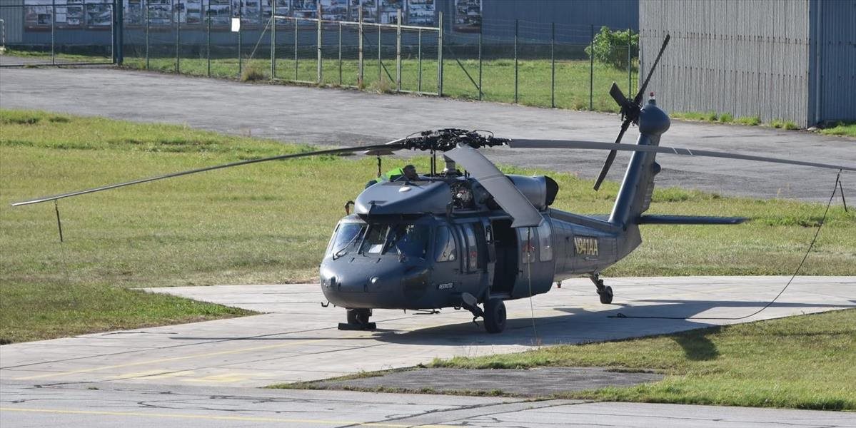 Vrtuľníky Black Hawk kúpilo Slovensko v rozpore s legislatívou