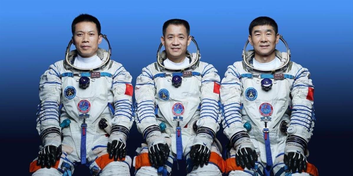 Čínski kozmonauti odletia na novú vesmírnu stanicu už v zajtrajších hodinách