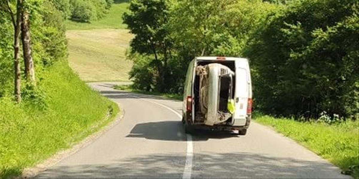 Slováci sú schopní zrejme všetkého, no autá vedia prevážať naozaj svetovo!