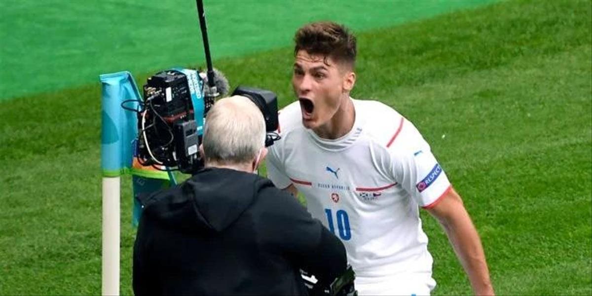 EURO 2020: Tampóny v nose i napnuté bicepsy. Schick predĺžil unikátnu historickú sériu a vyšvihol sa na čelo poradia kanonierov