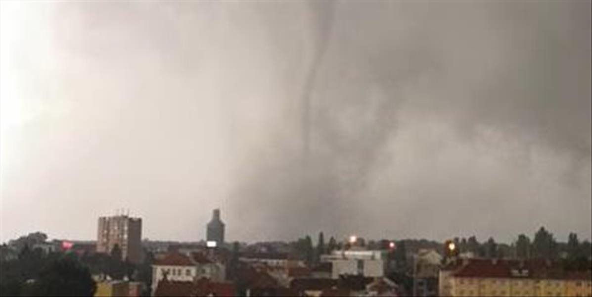 VIDEO: Českom sa prehnalo tornádo! Bolo lokalizované len kúsok od slovenských hraníc!