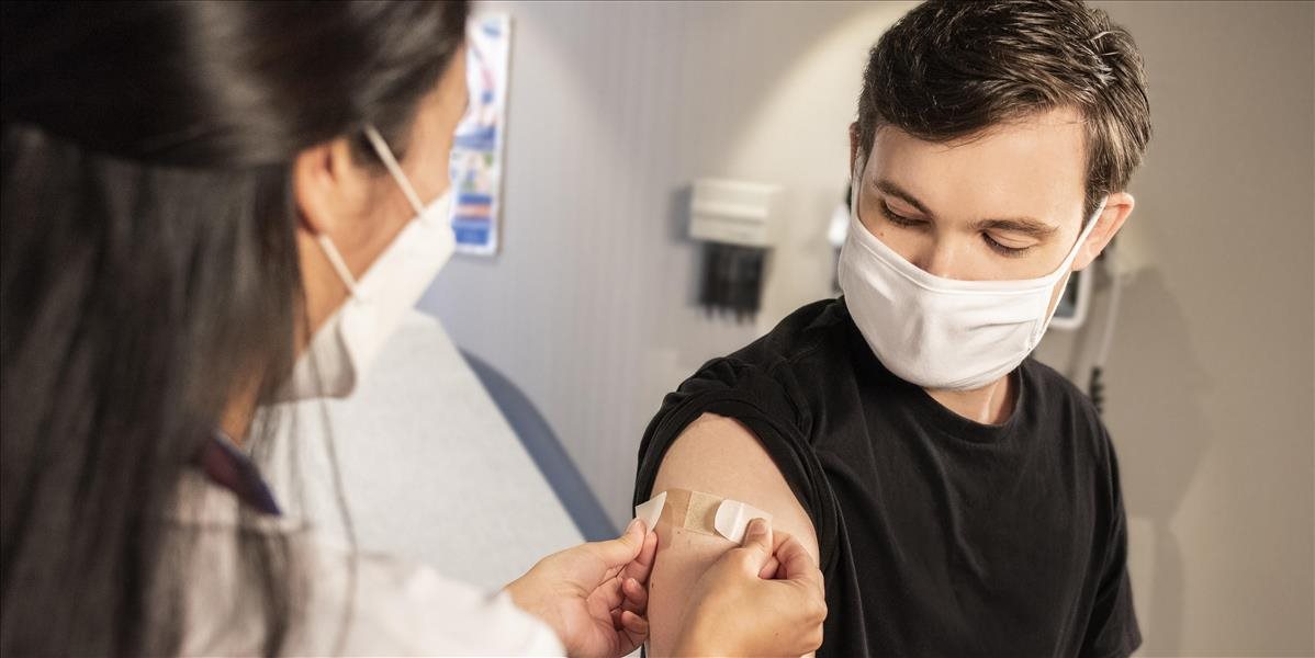 Koľkí Slováci sa už stihli zaočkovať proti COVID-19?