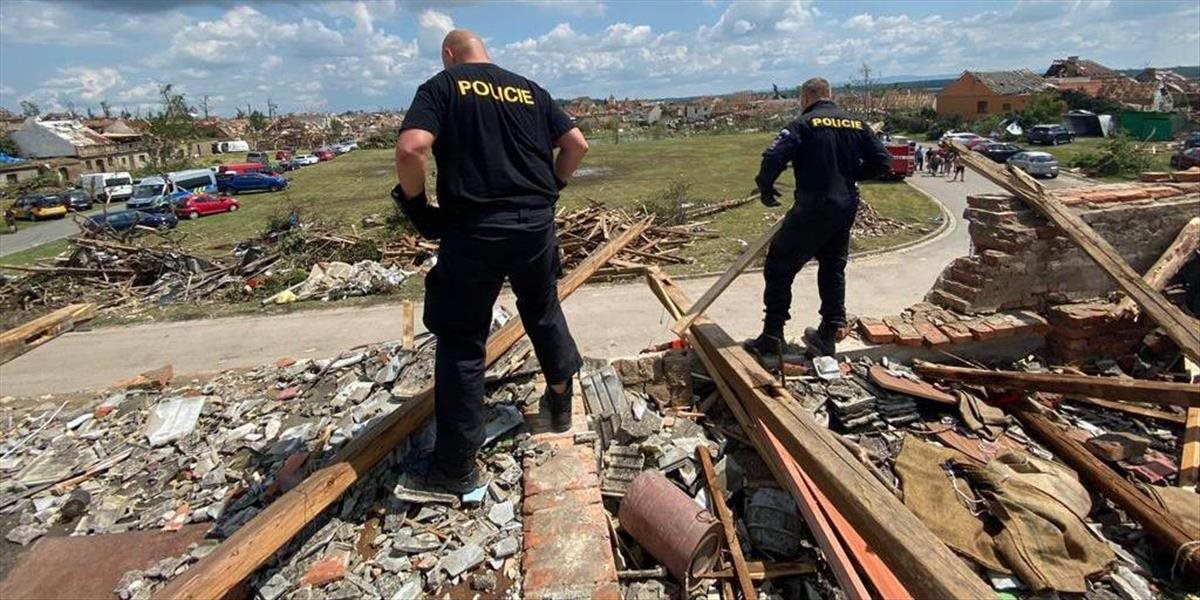 Česká vláda schválila finančnú pomoc obciam na južnej Morave, ktoré zničilo tornádo