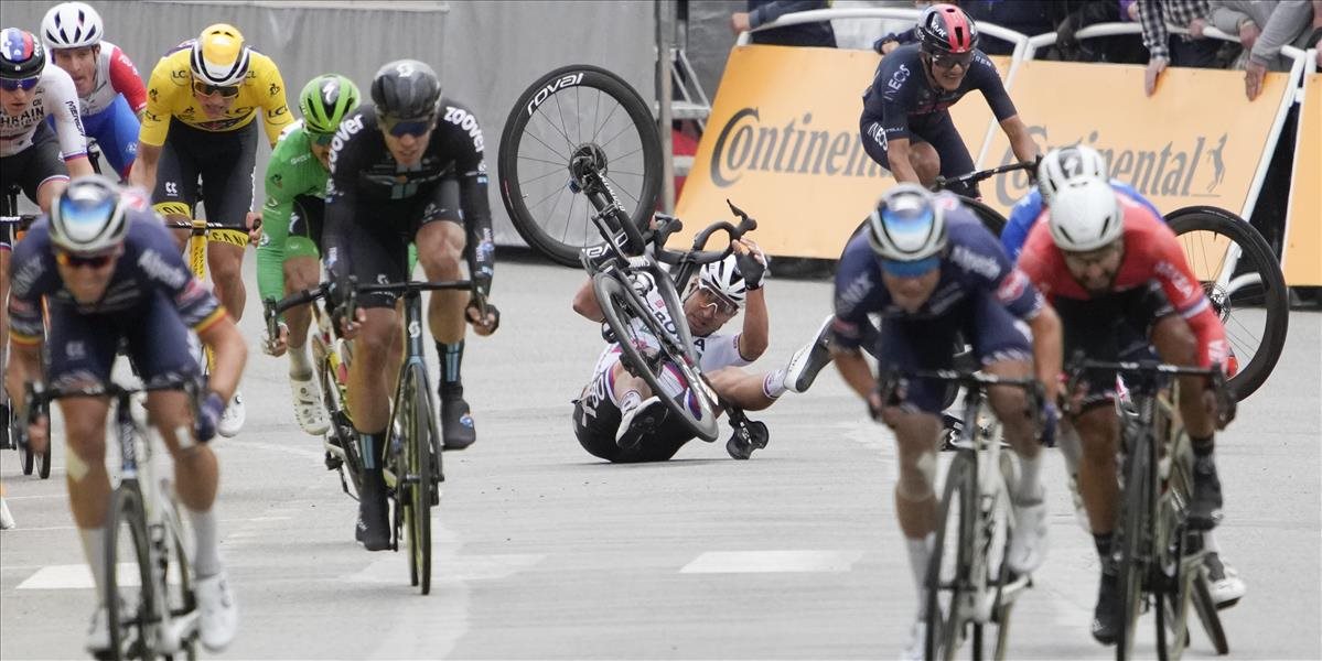 Tour de France: Sagan utržil pri páde hlboké rany na pravom boku a veľký hematóm