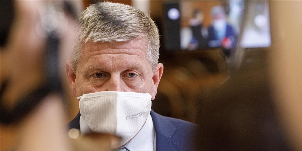 Vláda rozhodla! Buď podstúpite očkovanie alebo po príchode zo zahraničia absolvujete karanténu