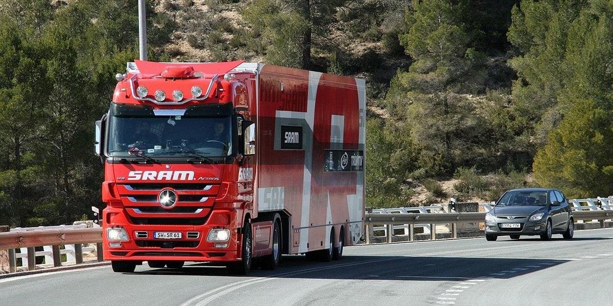 ÚVZ vydal pokyny pre tranzit. Kamionisti sa musia držať na týchto trasách!