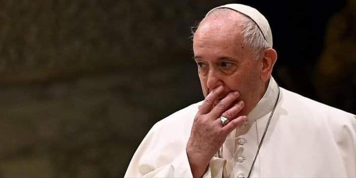 Pápež František sa zotavuje po operácii, kardináli informovali o jeho stave