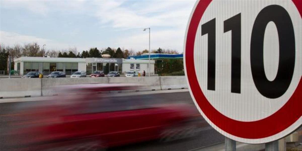 Tomuto úseku diaľnice sa radšej vyhnite. Cestári tam opravujú vozovku, doprava je obmedzená