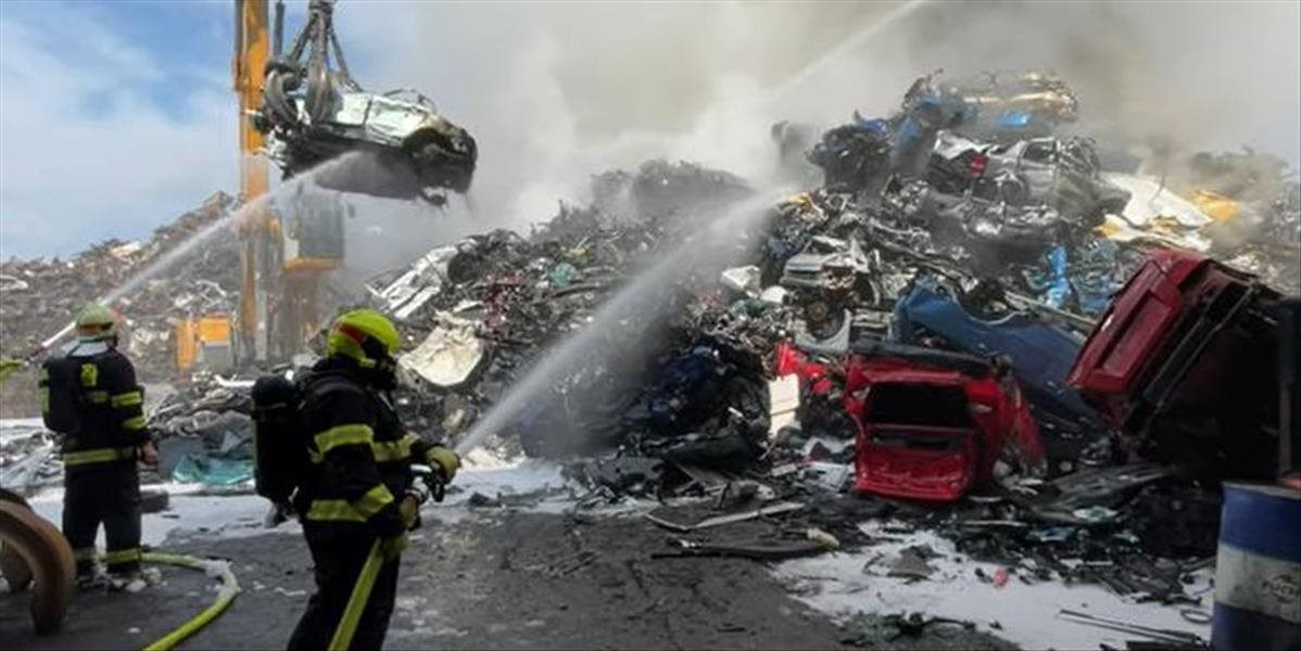 VIDEO: Požiar v Ostrave hasiči likvidovali 24 hodín, zasahovalo 45 jednotiek