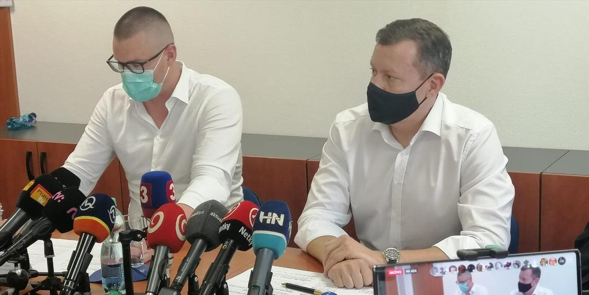 REPORTÁŽ: Takáčovci pôjdu opäť pred súd. Špeciálna prokuratúra obžalovala 16 osôb