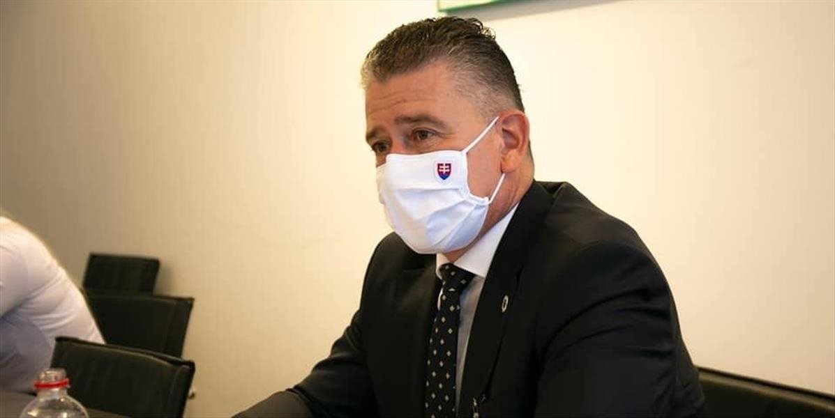 Polícia SR upozorňuje na HOAX o Romanovi Mikulcovi! Vraždu generála Lučanského si NEOBJEDNAL!