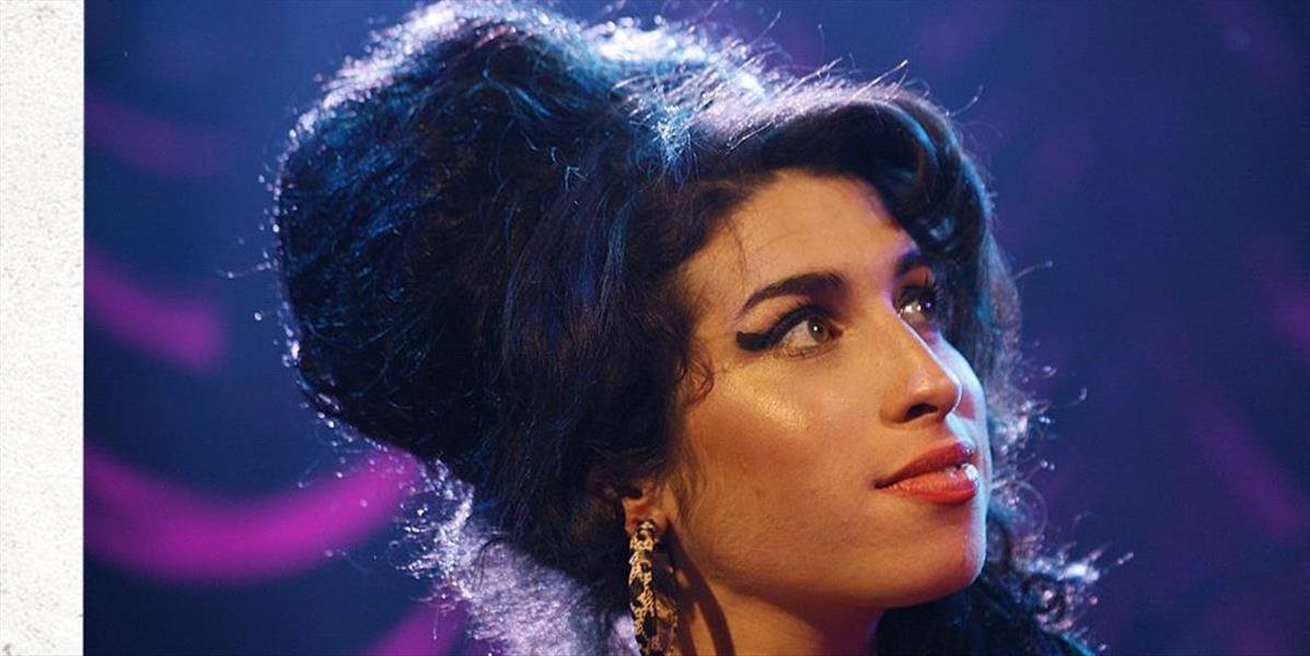 Blíži sa 10. výročie smrti Amy Winehouse. Jej otec Mitch sa rozhodol očistiť meno svojej dcéry