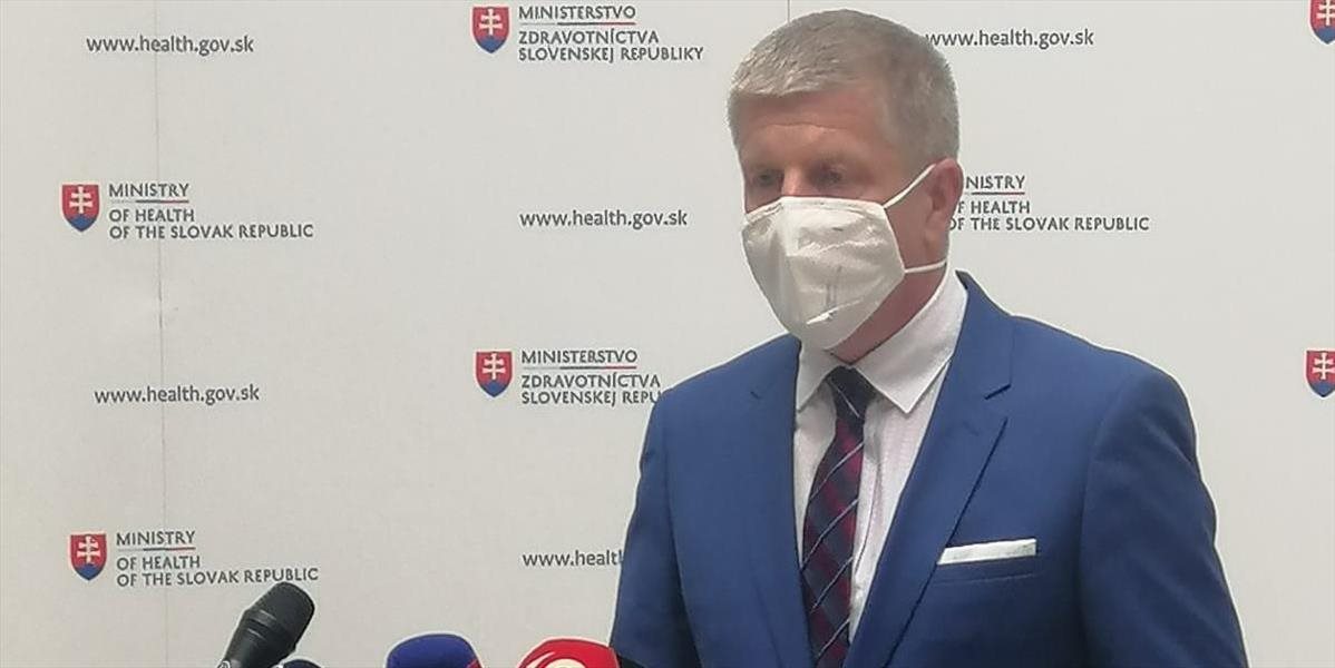 REPORTÁŽ: Pápeža Františka uvidia naživo na omšiach len plne zaočkovaní obyvatelia, ozrejmil minister Lengvarský