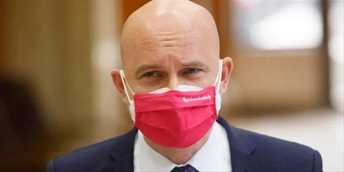 Minister Gröhling: Legislatívna úprava by mala zabezpečiť vyššiu účasť očkovaných na podujatiach
