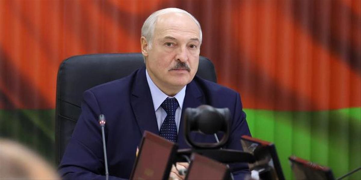 Prezident Bieloruska naďalej pokračuje v boji proti mimovládkam a médiám